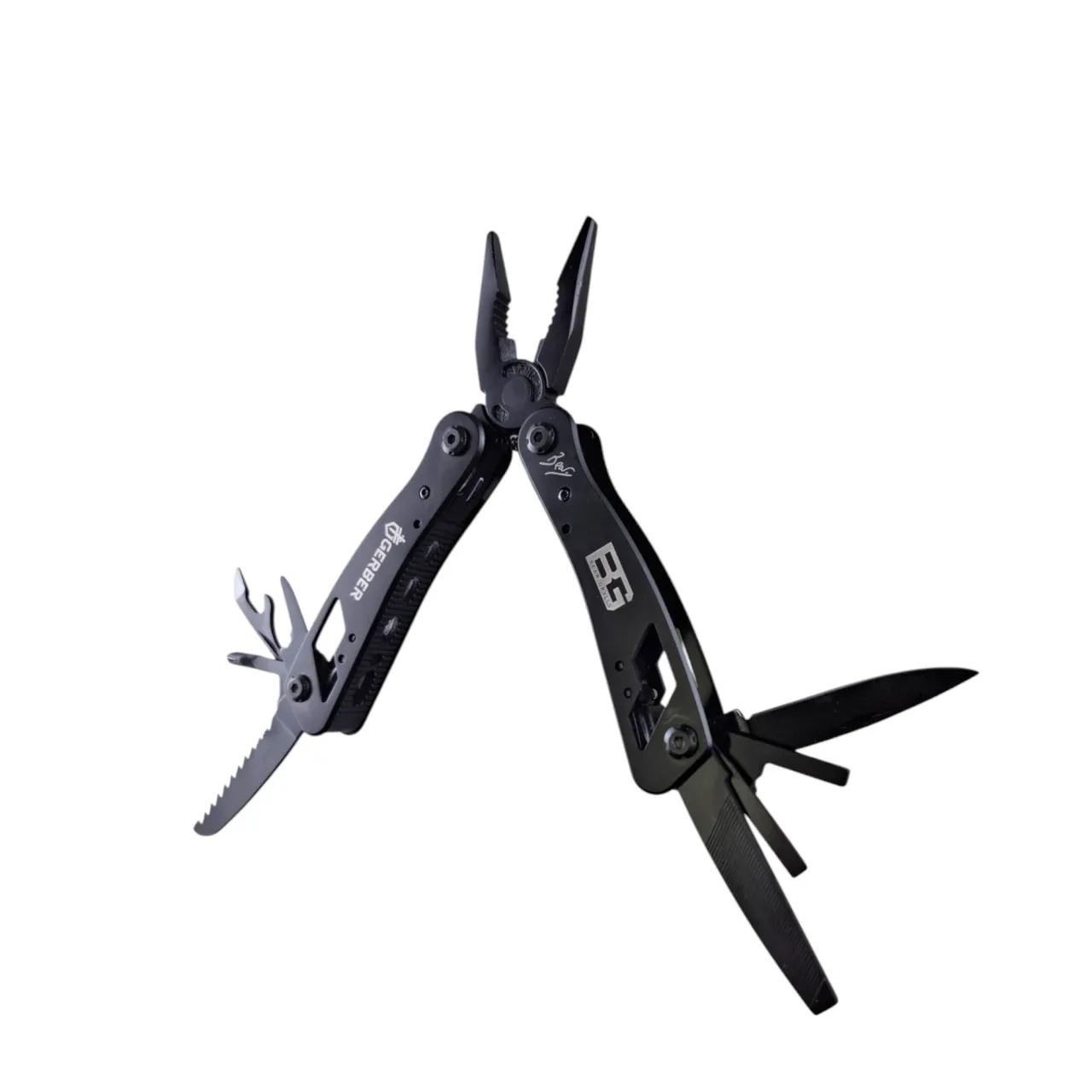 Мультитул-пассатижи с набором бит и чехлом